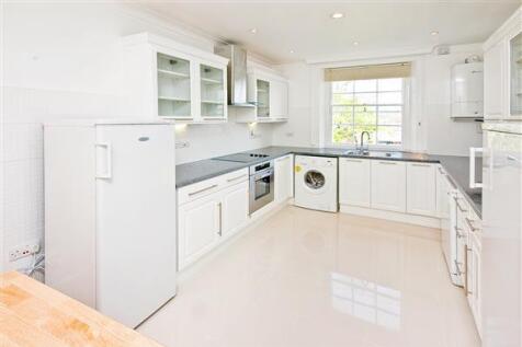 Eat-in Kitchen