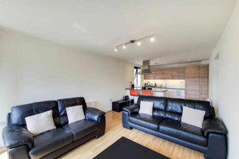 5_Kitchen-Reception-2.jpg