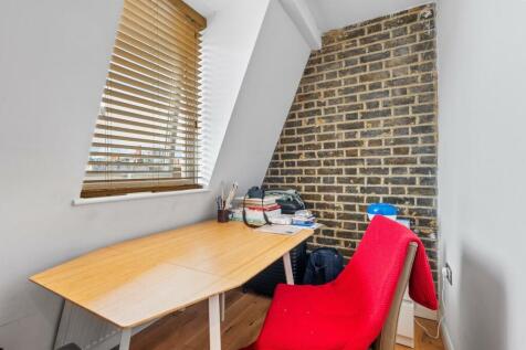 Bedroom Study Area