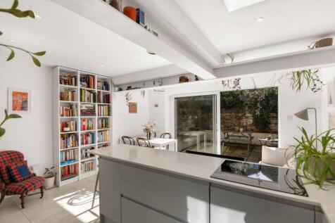 Kitchen/Reception
