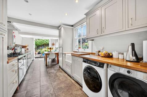 kitchen1 (5).jpg