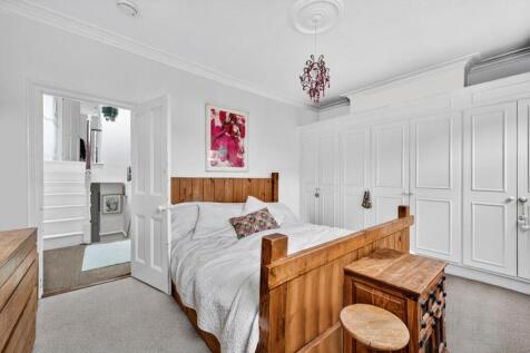 bedroom6 (2).jpg