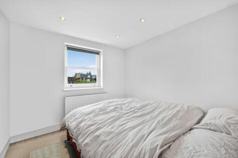 bedroom2 (4).jpg