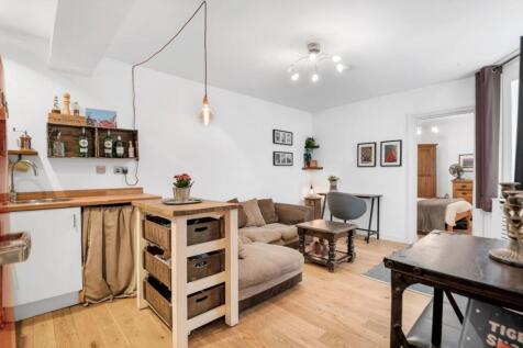 Kitchen/Reception