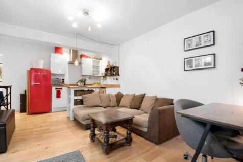 Kitchen/Reception