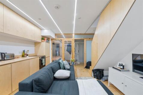 Kitchen/Reception