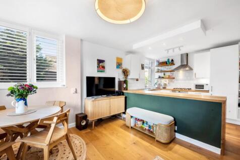 Kitchen/Reception