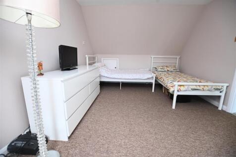 Bedroom Two ( First FLoor )