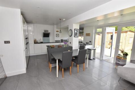 Kitchen Family Room