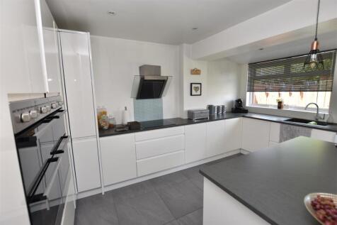 Kitchen Family Room
