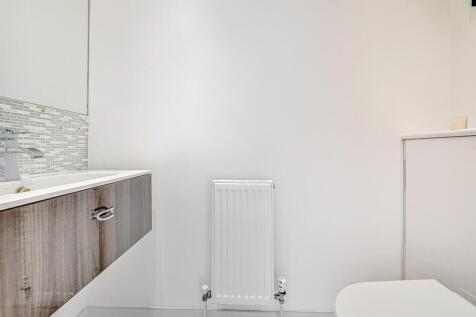 First Floor Cloakroom