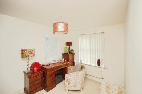 Bedroom/Study