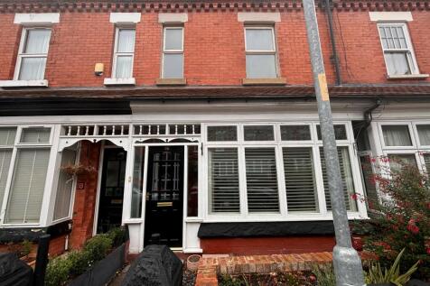 3 Bedroom Terraced with Loft Room for Sale
