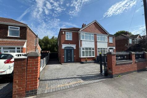 3 Bedroom semi detached for Rent