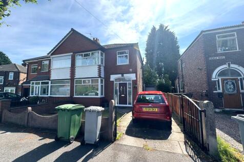 3 Bedroom Semi Detached for Rent