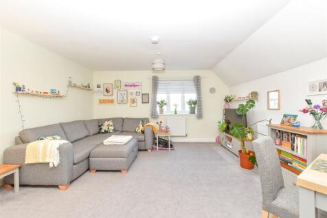 Lounge/ Kitchen