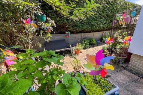 Rear Garden Lifestyle