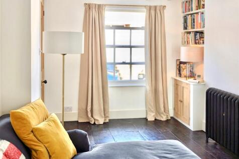 Sitting Room Area