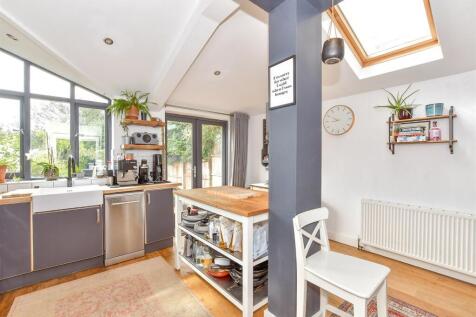 Kitchen/Breakfast Area