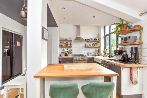Kitchen/Breakfast Area