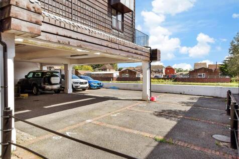Driveway/Parking