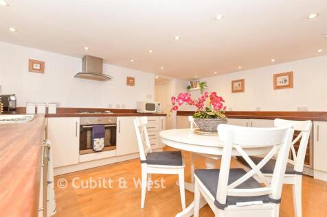 Lounge/ Kitchen/Diner