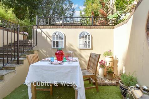 External Lifestyle Photograph