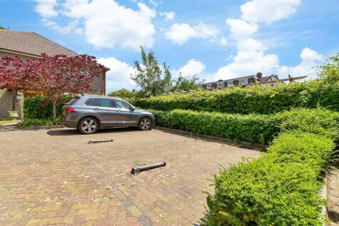 Driveway/Parking