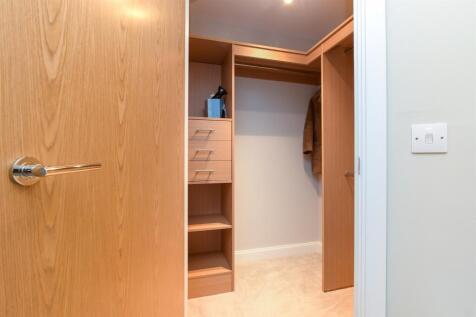 Walk-In Wardrobe