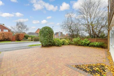 Driveway/Parking