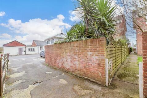 Driveway/Parking