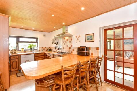 Kitchen/Breakfast Area