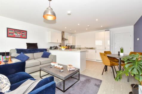 Living/Kitchen