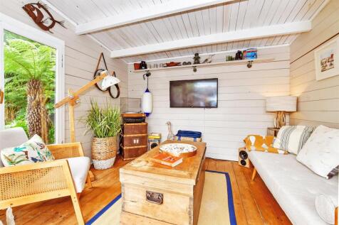 Workshop/Outbuildings