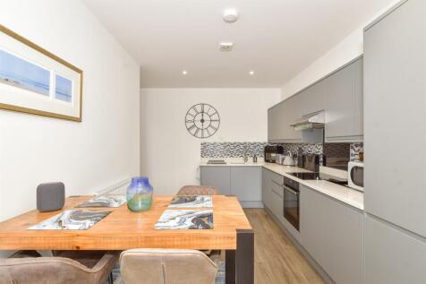Lounge/ Kitchen