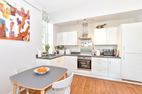 Lounge/Kitchen