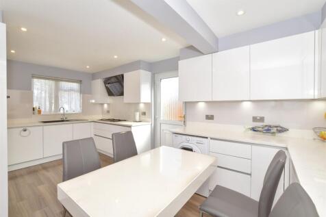 Kitchen/ Breakfast Room