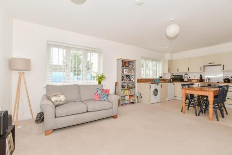 Lounge/Kitchen