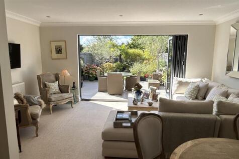 Lounge We