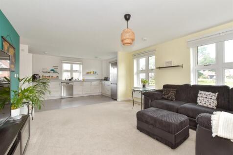 Lounge/Kitchen