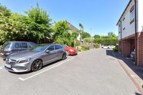 Driveway/Parking