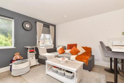 Lounge/Kitchen