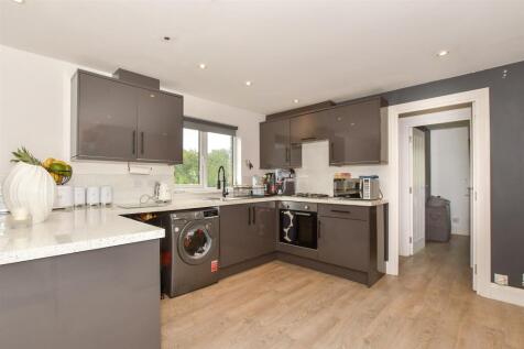 Lounge/Kitchen
