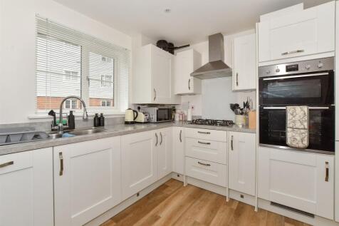 Lounge/Kitchen