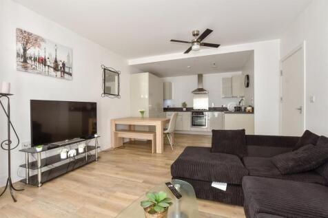 Lounge/Kitchen