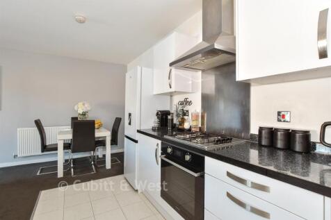 Lounge/Kitchen