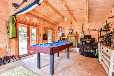 Workshop/Outbuildings