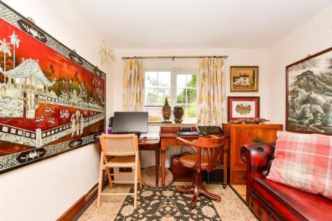 Home Office/ Bedroom 4
