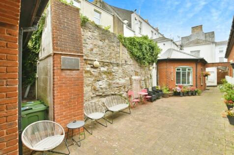 Property Image 9