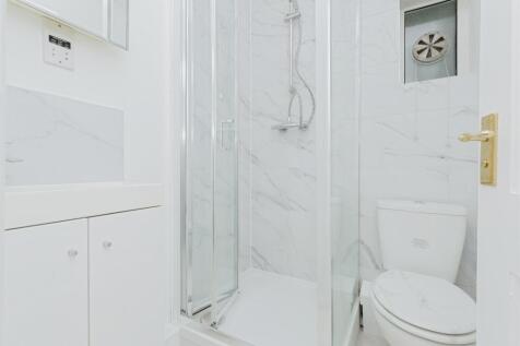 Annexe Shower Room